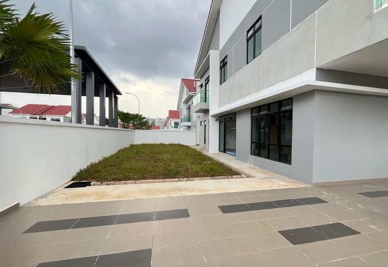 Austin Residence @Taman Mount Austin