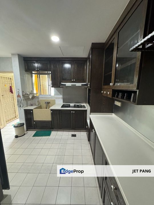 Bukit Chagar Orchid View Luxury Apartment 3+1 Bedrooms for Sale below Market Bank Value - Freehold Near CIQ JB Town, Johor, Johor Bahru