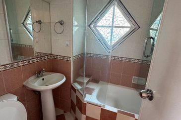 Pangsapuri Orchid View Luxury Apartment