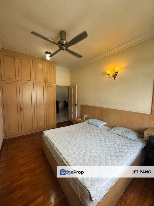 Bukit Chagar Orchid View Luxury Apartment 3+1 Bedrooms for Sale below Market Bank Value - Freehold Near CIQ JB Town, Johor, Johor Bahru