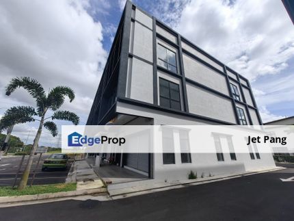 Bandar Cemerlang 3-Storey Shop Lot End Lot Facing Main Road for Sale - Tenanted with Ready ROI, Johor, Ulu Tiram