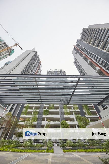 Grand Medini 2-Bedrooms Unit with 2 Carpark Lots for Sale FULL LOAN - Walking Distance to Gleneagles & Legoland - Brand New Original, Johor, Nusajaya