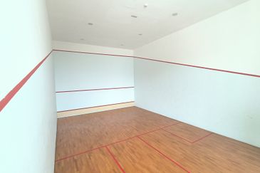 The M @ Medini Macrolink