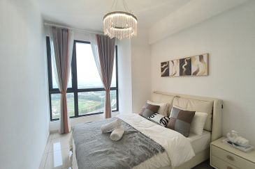 The M @ Medini Macrolink