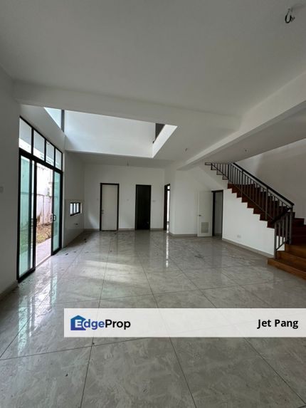 Adda Heights Grey Stone Double Storey Cluster House Unblocked View for Sale - Freehold Title 24 Hours Gated & Guarded Facing South, Johor, Johor Bahru