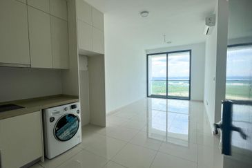 The M @ Medini Macrolink