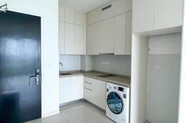 The M @ Medini Macrolink