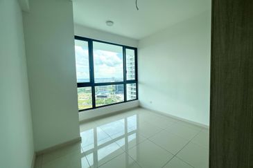 The M @ Medini Macrolink