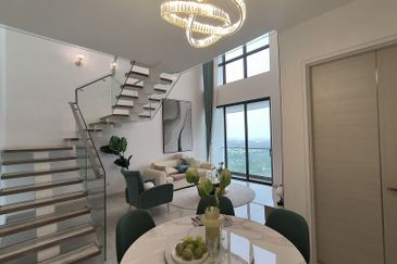 The M @ Medini Macrolink