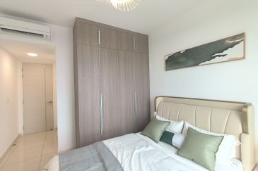 The M @ Medini Macrolink