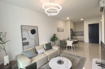 The M @ Medini Macrolink