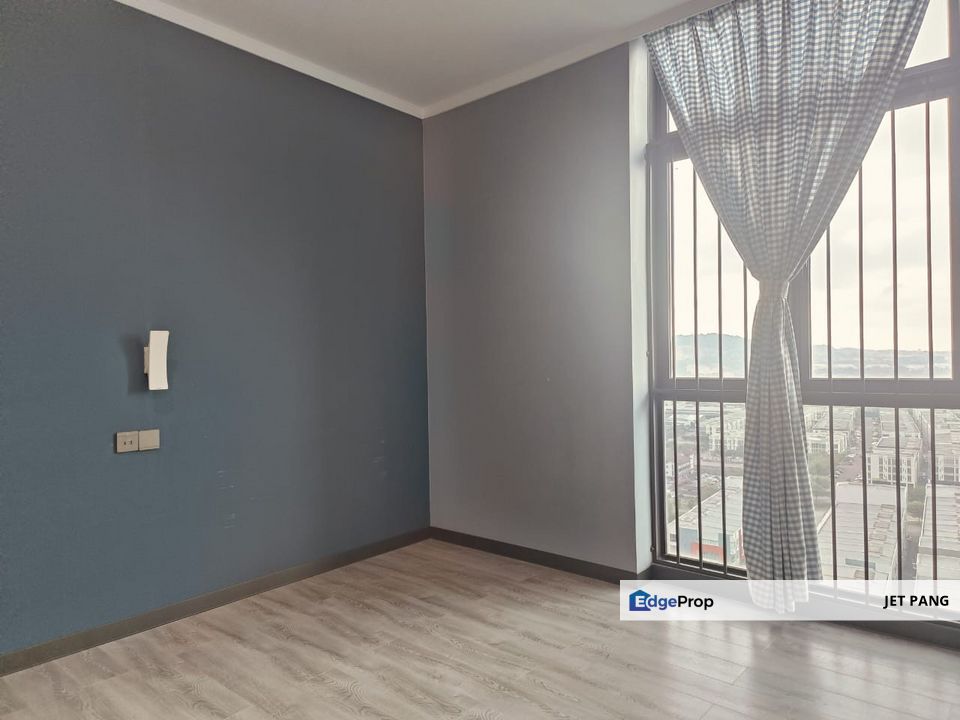 Green Haven Kota Puteri Spacious Big Size 3+1 Bedrooms Unit for Sale - Fully Renovated with Quality Material - Freehold Unblocked View Private Lift , Johor, Masai