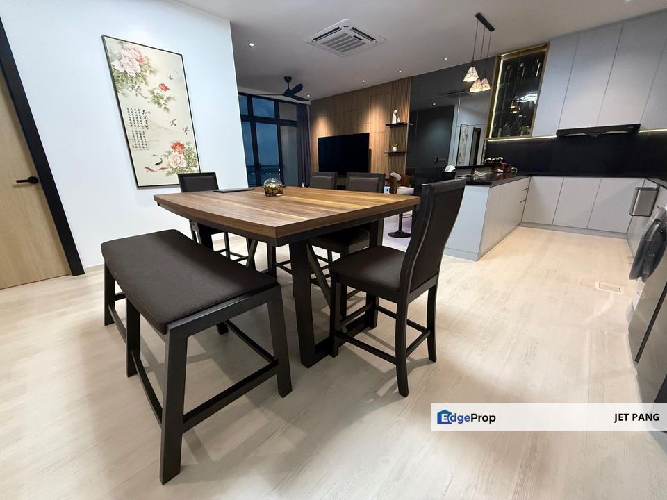 Green Haven 3 Bedrooms Unit for Sale - Fully Renovated Fully Furnished Ready Move-in Condition with Partial Seaview, High Floor Freehold 24h G&G, Johor, Masai