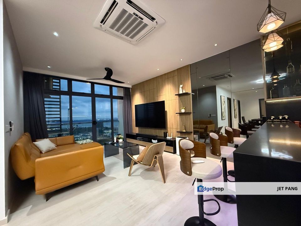Green Haven 3 Bedrooms Unit for Sale - Fully Renovated Fully Furnished Ready Move-in Condition with Partial Seaview, High Floor Freehold 24h G&G, Johor, Masai