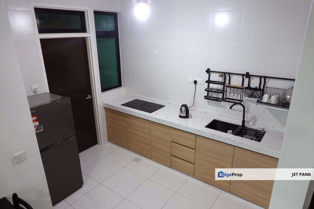 Setia Indah Sky Oasis 2+1 Bedrooms Unit for Sale below Market Bank Value - Full Loan Unit - Fully Furnished Tenanted Ready 5.5% High ROI - Freehold, Johor, Johor Bahru