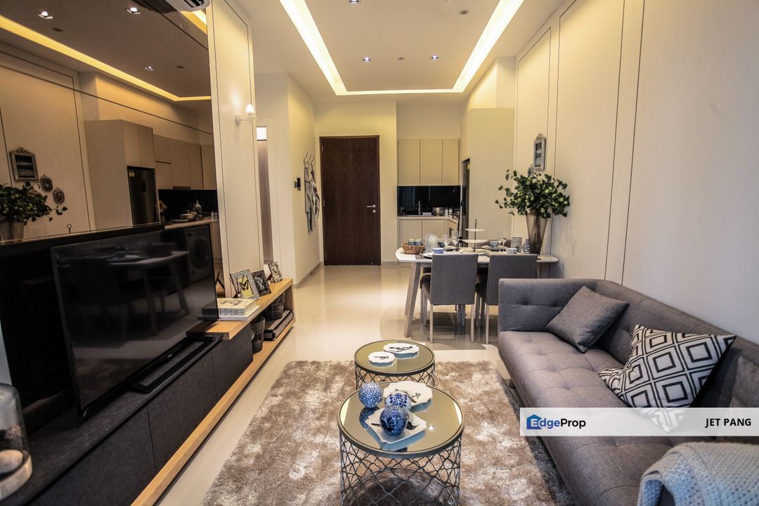 Medini Iskandar Puteri 2 bedrooms with 2 carparks - Foreigner Welcome - CW bus downstairs to Tuas - Nearby Eco Botanic & International Schools , Johor, 