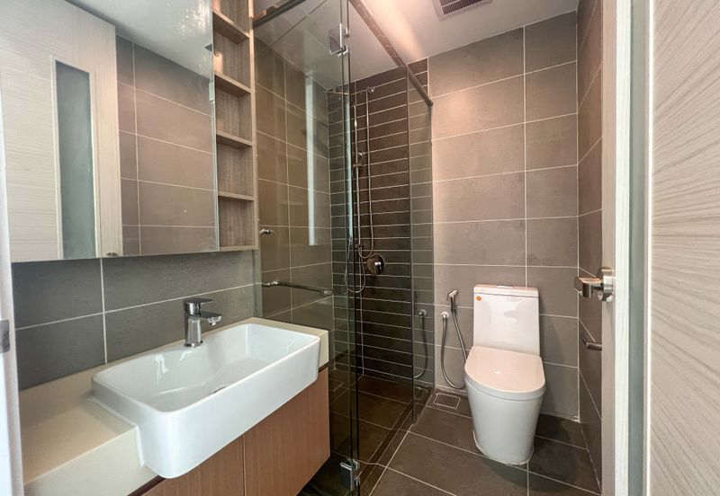 The M @ Medini Macrolink