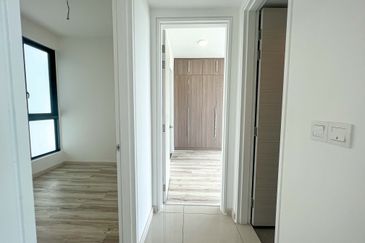 The M @ Medini Macrolink