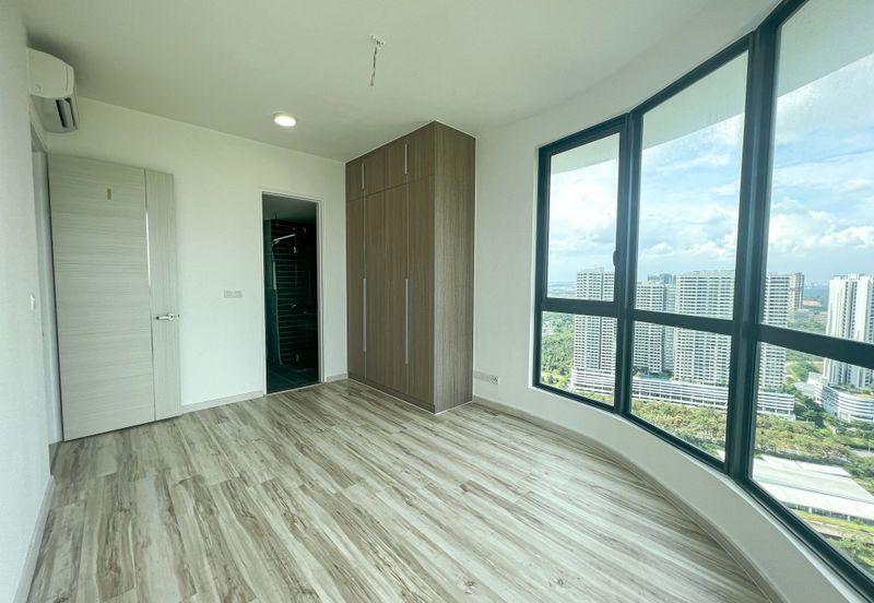 The M @ Medini Macrolink