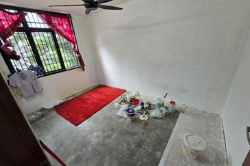 Taman Putri Kulai Flat