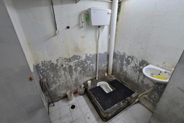 Taman Putri Kulai Flat