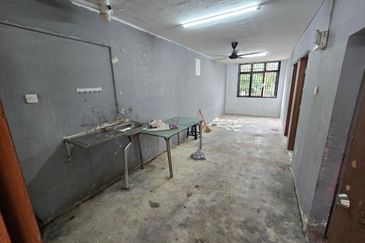 Taman Putri Kulai Flat