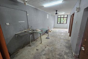 Taman Putri Kulai Flat