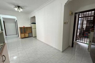 Sri Putra Apartments