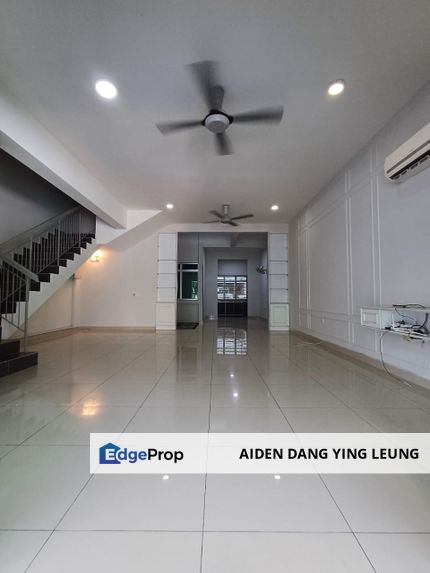 Partially furnish with Kitchen cabinet Rimbayu Perennia Ready Move In, Selangor, Telok Panglima Garang