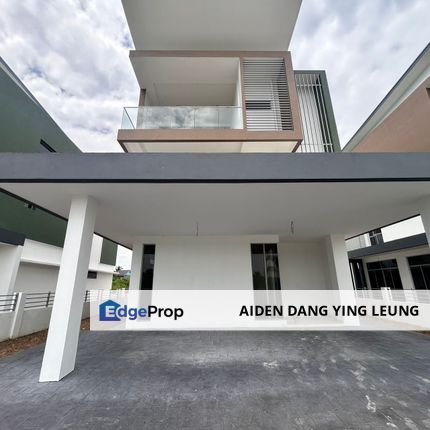 2.5 Storey Bungalow For Sale 0% Down Payment Free SPA Basic Furnish Unit, Selangor, Klang