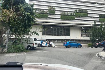 Corner 4 Storey Shoplot For Sale Nearby Lalaport Exchange TRX and Berjaya Time Square