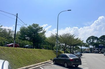 Persiaran Corporate Desa Cempaka