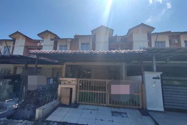 Kota Puteri, Batu Arang