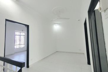 Kota Puteri, Batu Arang