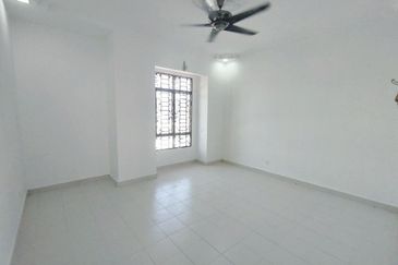 Kota Puteri, Batu Arang