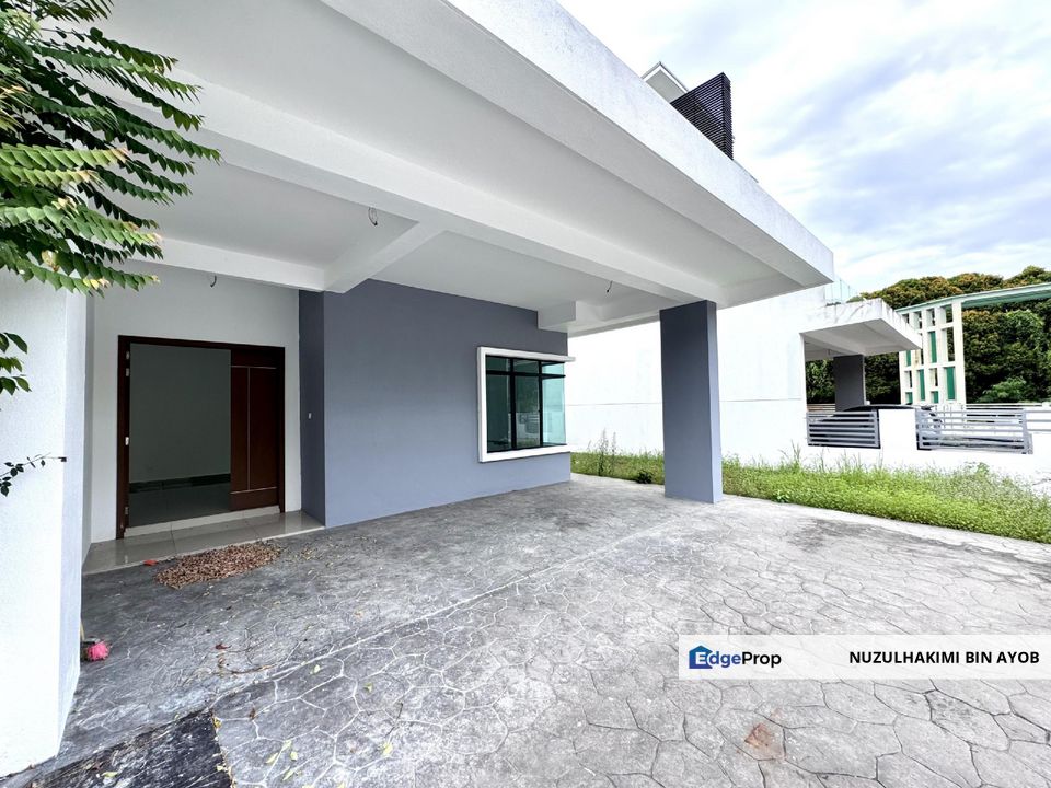  3 Storey Zero Lot Bungalow at Quas Residence, Selangor, Kajang