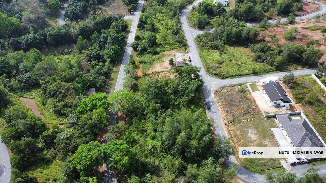 10,150 sqft Freehold Open Bungalow Lot  at College Height , Negeri Sembilan, Nilai