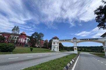 College Heights Garden Resort