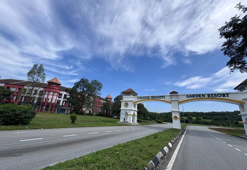 College Heights Garden Resort