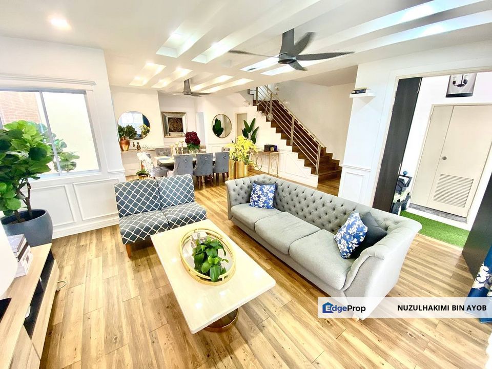 Rumah Teres EndLot with Nice ID at Jalan Semanggi, Semenyih, Selangor, Semenyih