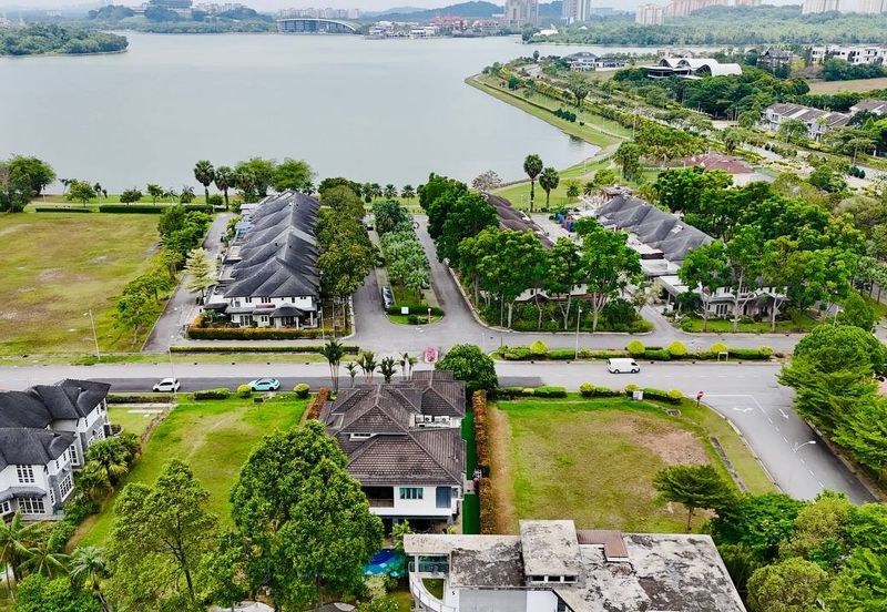 Perdana Lakeview East