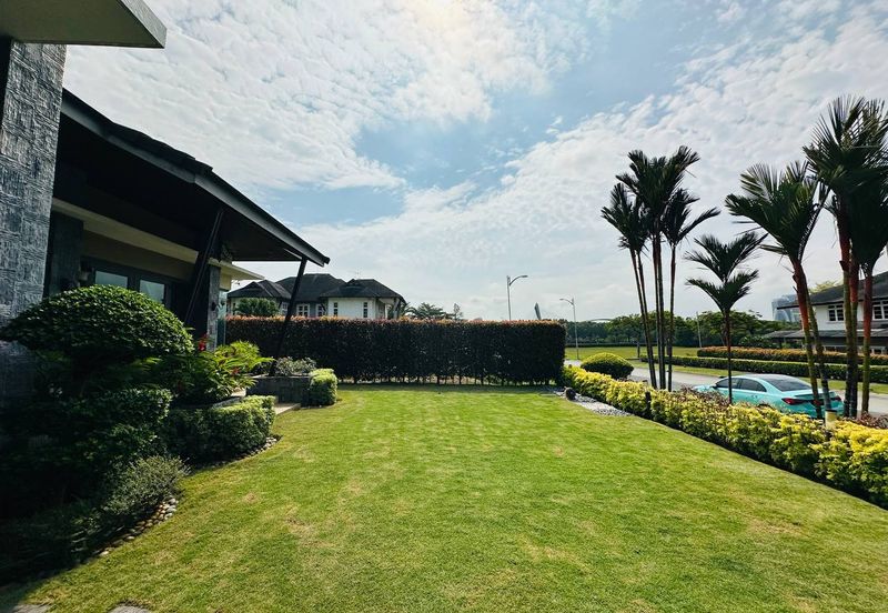 Perdana Lakeview East