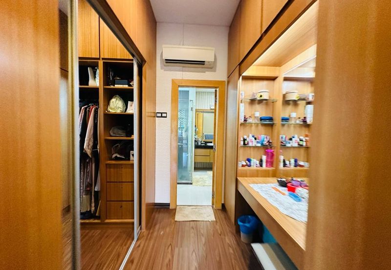 Perdana Lakeview East