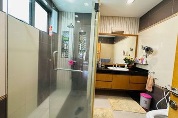 Perdana Lakeview East