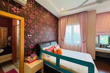 Perdana Lakeview East