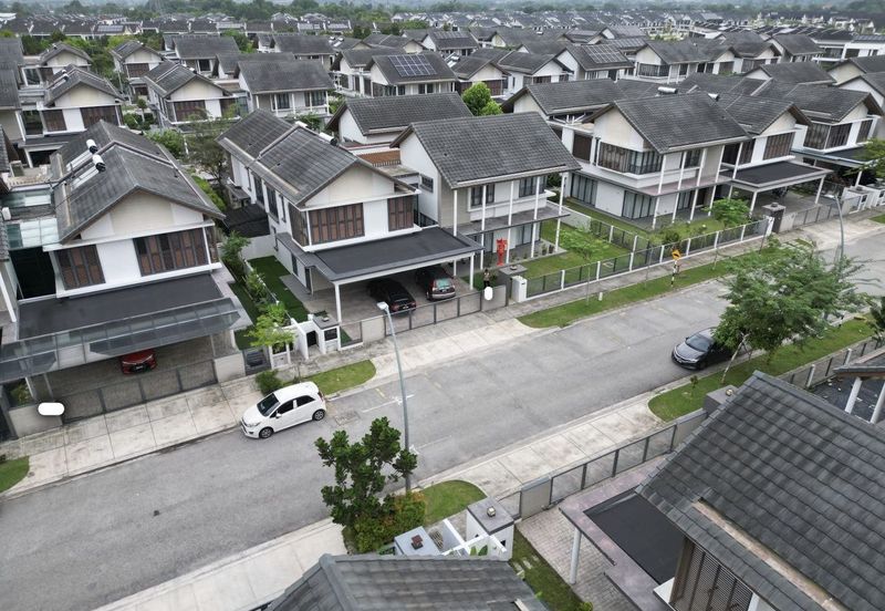 Tiana Elmina Gardens