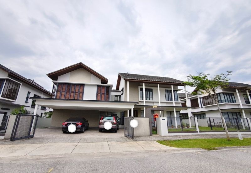 Tiana Elmina Gardens