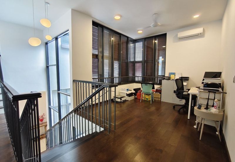 Tiana Elmina Gardens