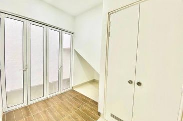 Duta Villa, Presint 14