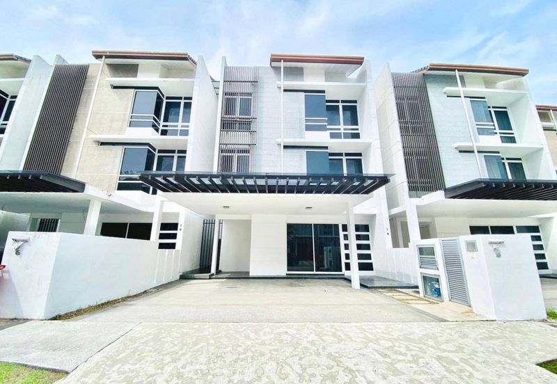 Duta Villa, Presint 14